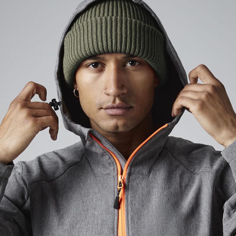 Wind-resistant breathable elements beanie